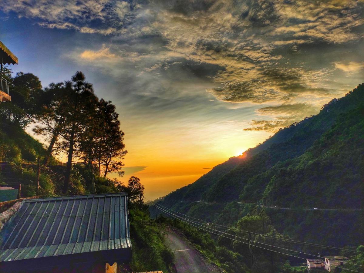 Safarmaina Resort Kasauli Exterior foto